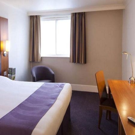 Premier Inn Pontypool Exteriér fotografie